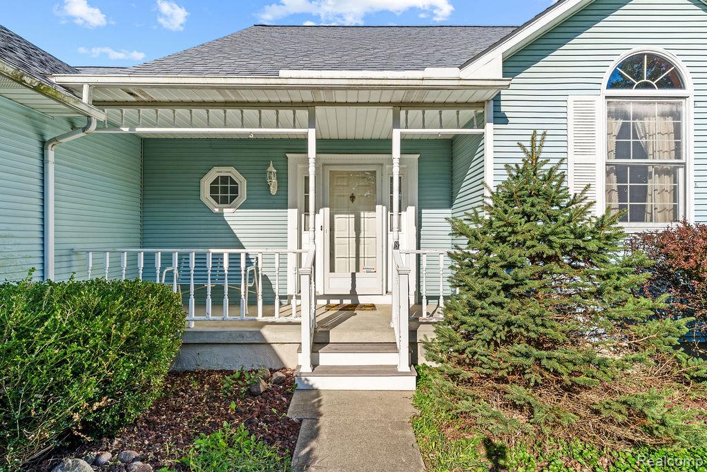 9482 Graytrax Road, Grand Blanc, MI 48439 — Photo 4
