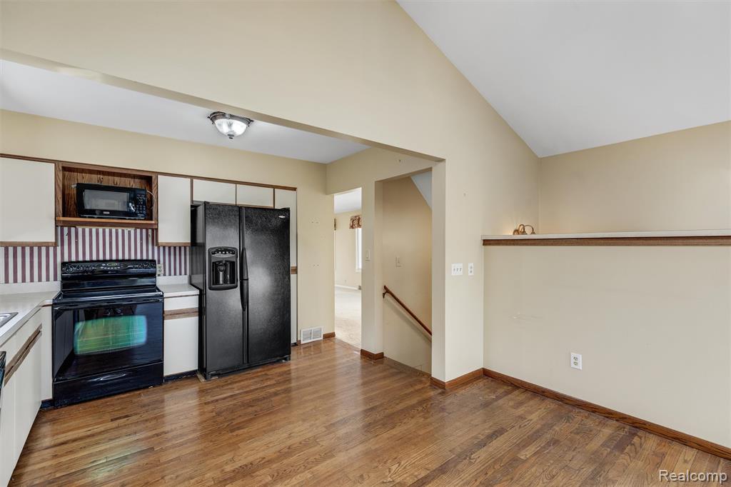 513 Baldwin Avenue, Royal Oak, MI 48067 — Photo 17