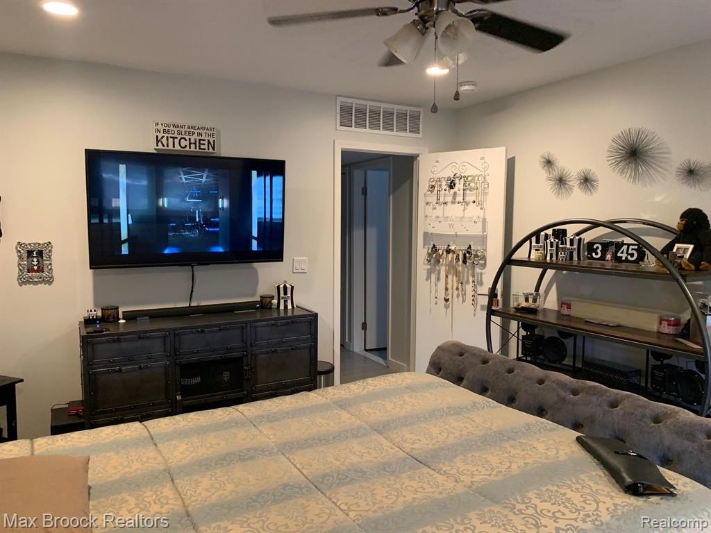 6286 PEPPER HILL Street, West Bloomfield, MI — Photo 9
