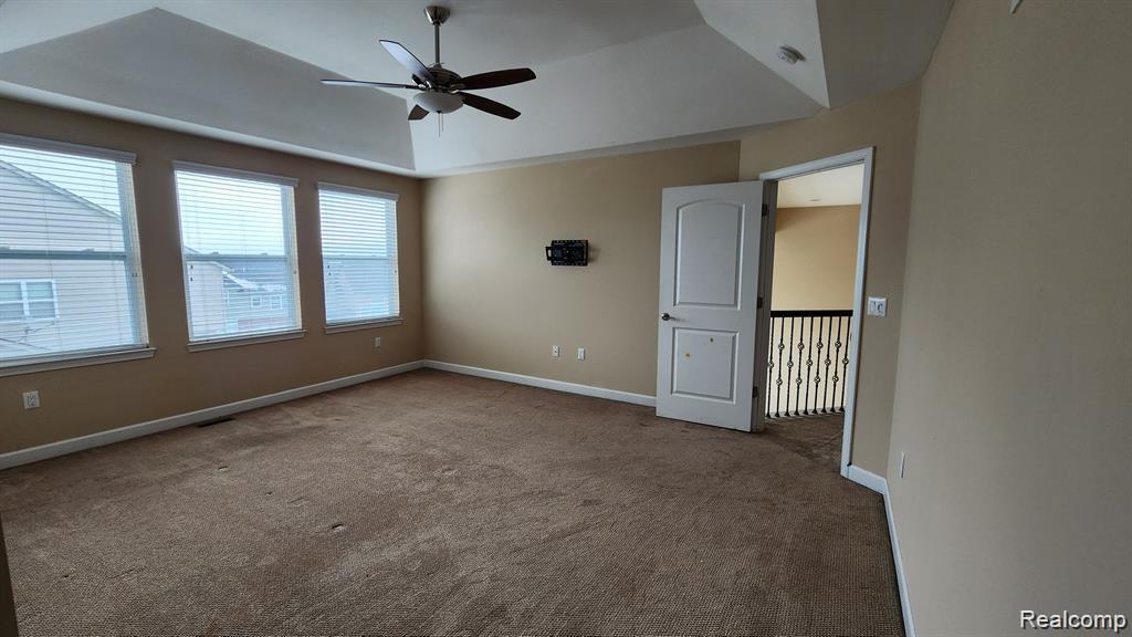 4872 W Stonegate Circle, Lake Orion, MI — Photo 13