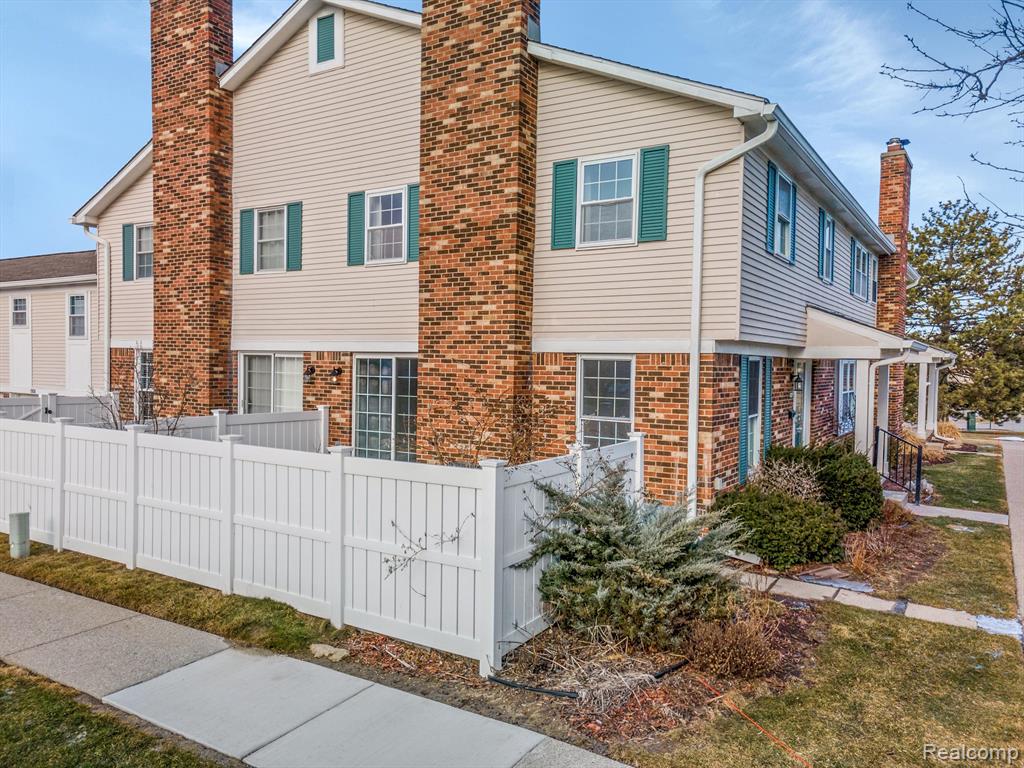 42109 ROSCOMMON Street, Northville, MI 48167 — Photo 22