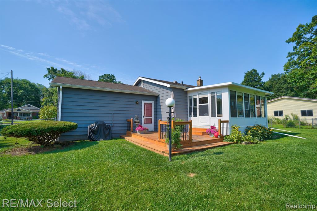 4085 Manner Drive, Flint, MI 48506 — Photo 4