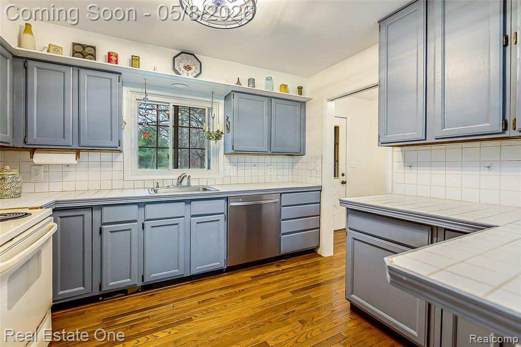 12909 Haven Drive, South Lyon, MI 48178 — Photo 15