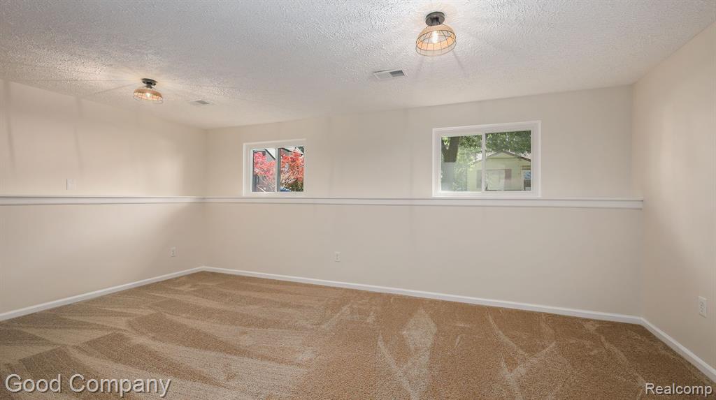 7250 SANDY BEACH Drive, Waterford, MI — Photo 22
