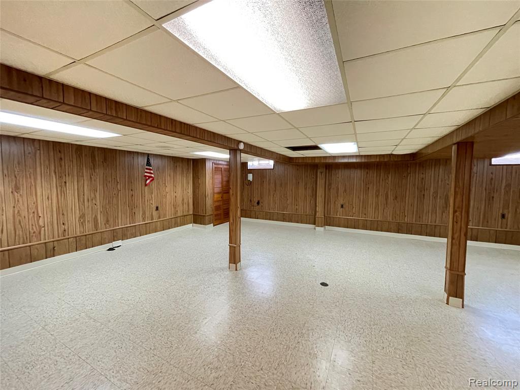32827 DOVER Avenue, Warren, MI 48088 — Photo 40