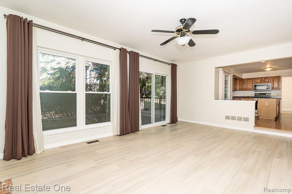 619 Whitney Drive, Rochester Hills, MI 48307 — Photo 24
