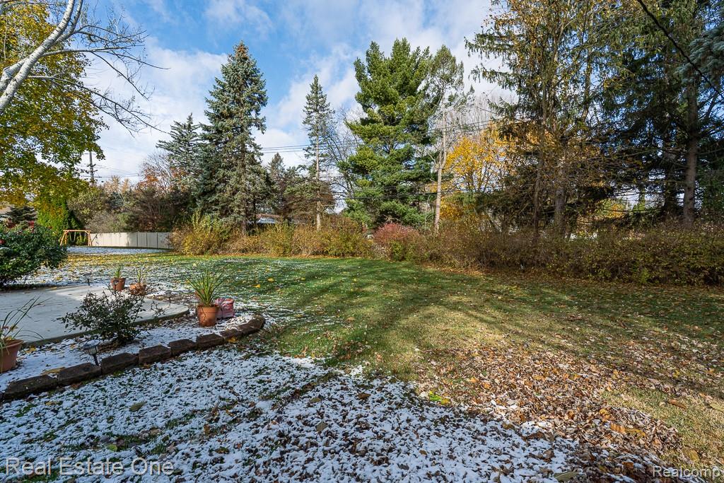 61 Nesbit Lane, Rochester Hills, MI 48309 — Photo 27