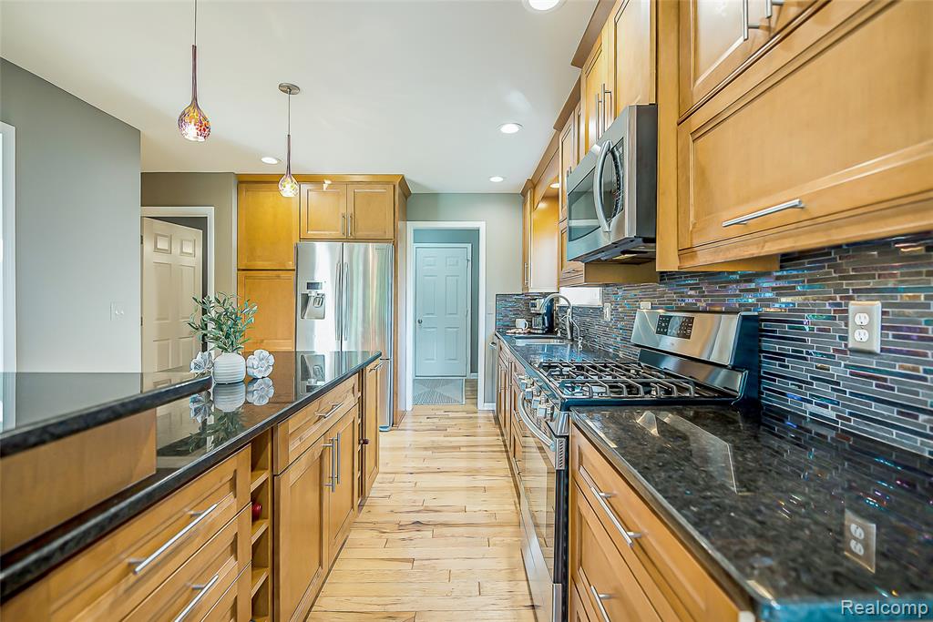 25823 Carriage Lane, South Lyon, MI 48178 — Photo 12