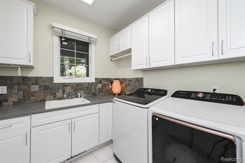 3376 Oak Park Drive, Saline, MI 48176 — Photo 36