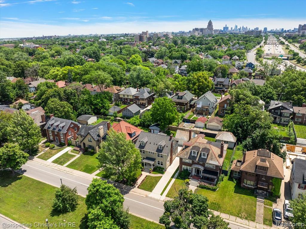 913 Chicago Boulevard, Detroit, MI 48202 — Photo 60