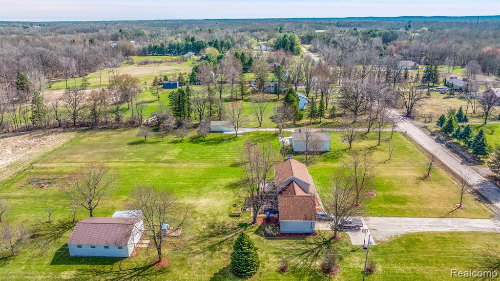 8255 BURPEE Road, Grand Blanc, MI 48439 — Photo 38