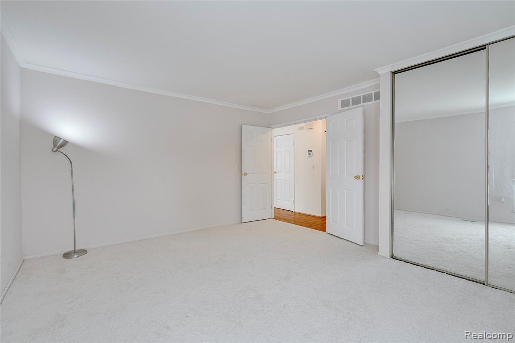 39615 Village Wood Lane, Novi, MI — Photo 22