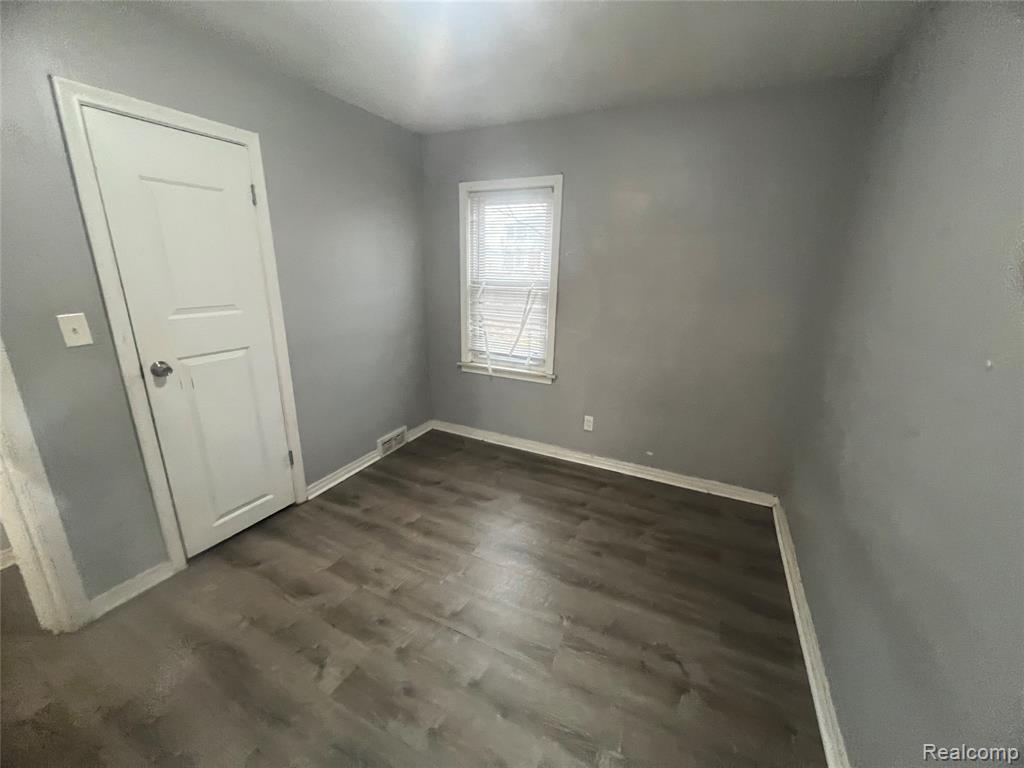 9599 WHITCOMB Street, Detroit, MI 48227 — Photo 23