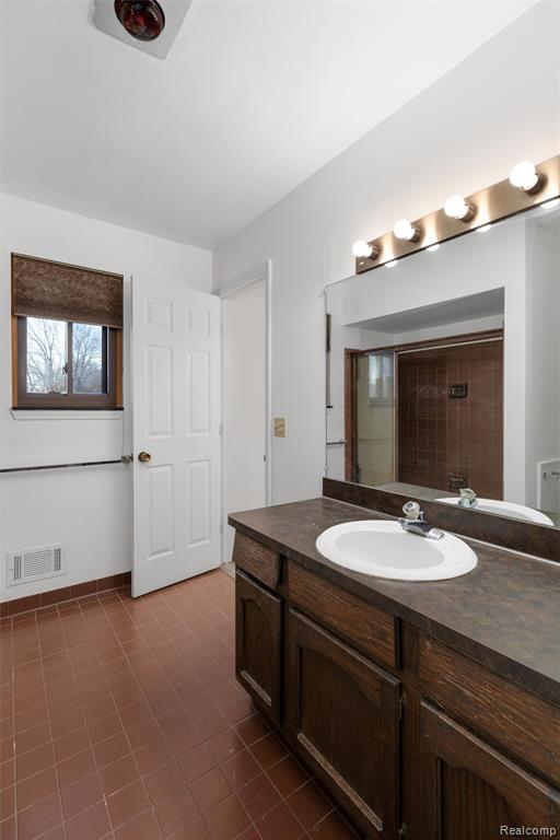 42467 Eldon Avenue, Clinton Twp, MI 48038 — Photo 18