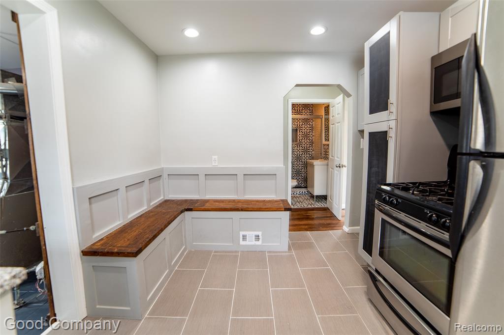 3991 Stolzenfeld Avenue, Warren, MI 48091 — Photo 6