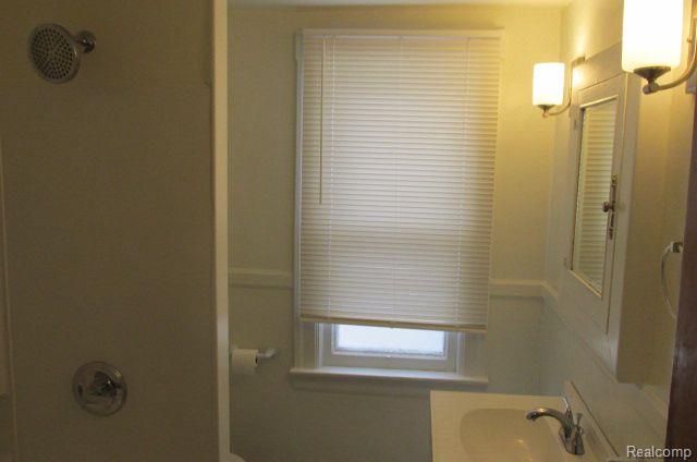 501 W LINCOLN Avenue, Royal Oak, MI 48067 — Photo 7