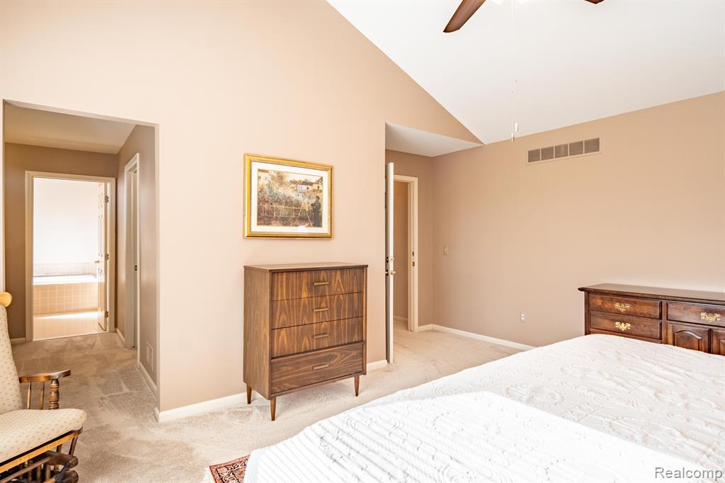 7059 YARMOUTH Drive, West Bloomfield, MI — Photo 34
