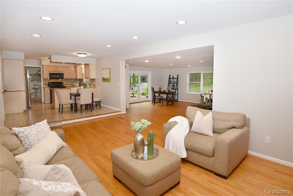 6835 Limerick Lane, Troy, MI 48098 — Photo 14