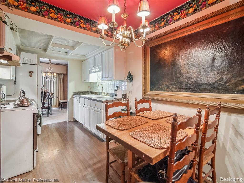 28672 REGENT N, Southfield, MI 48076 — Photo 4