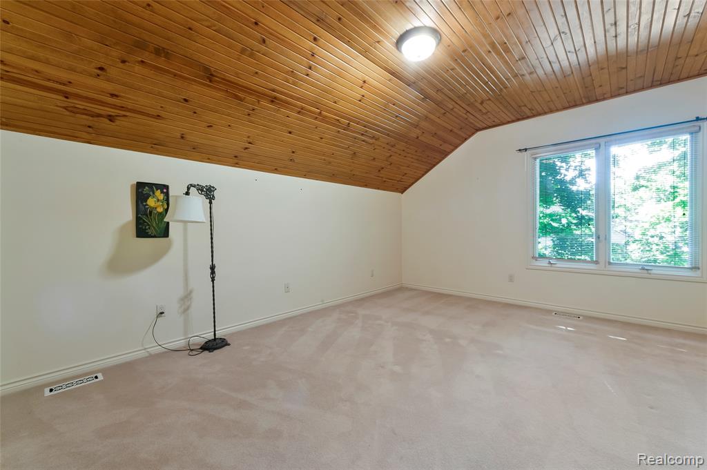 2323 Addaleen Road, Highland, MI — Photo 55