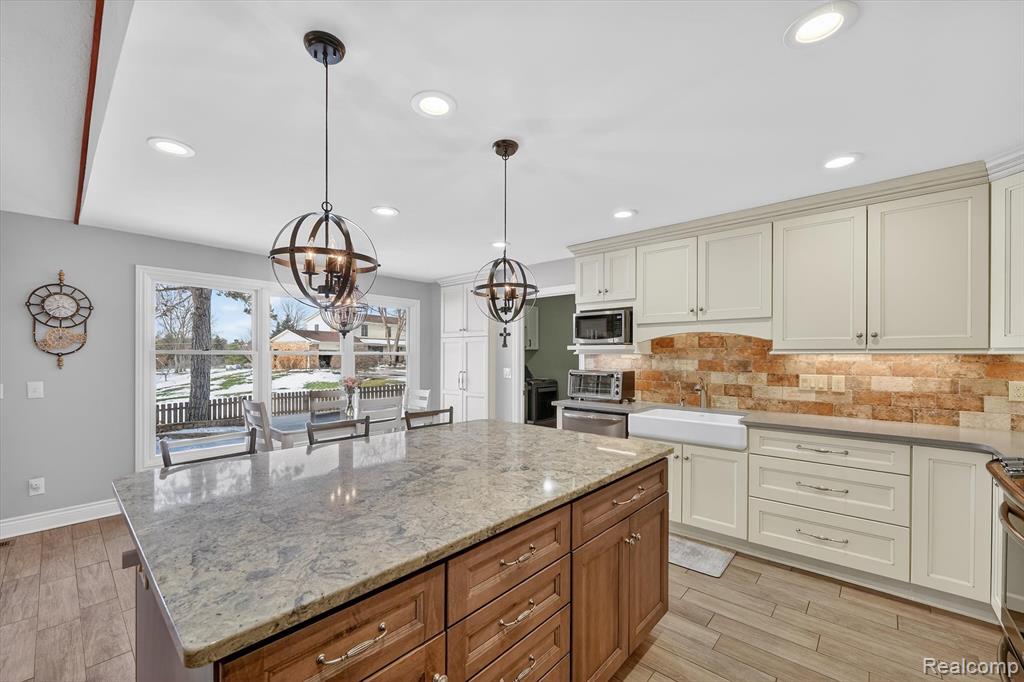 5397 Sutton Place, Grand Blanc, MI 48439 — Photo 11