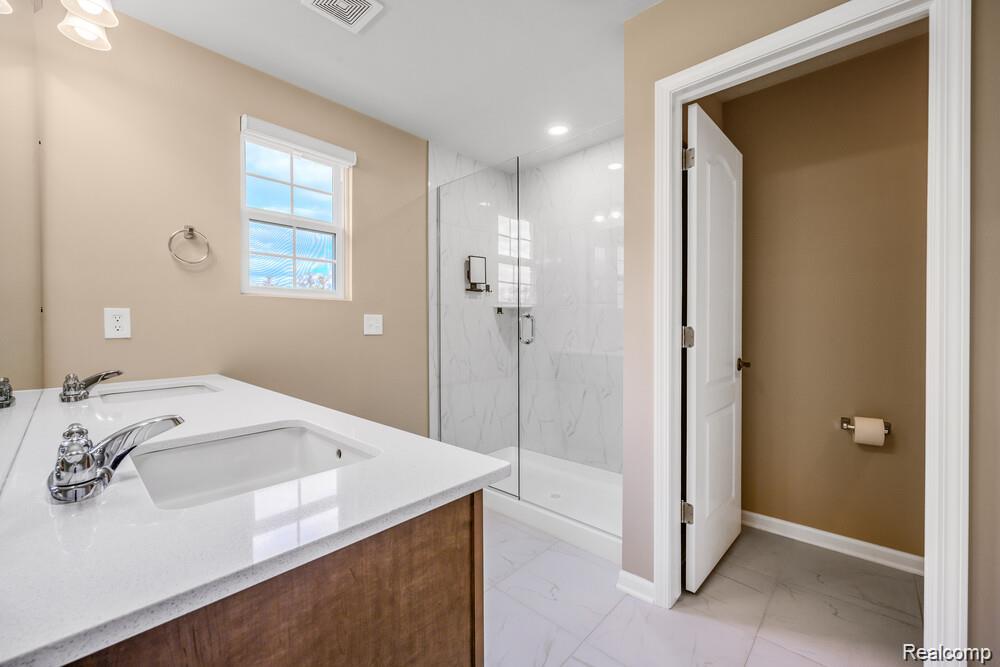 1674 Addison Circle, Walled Lake, MI 48390 — Photo 17