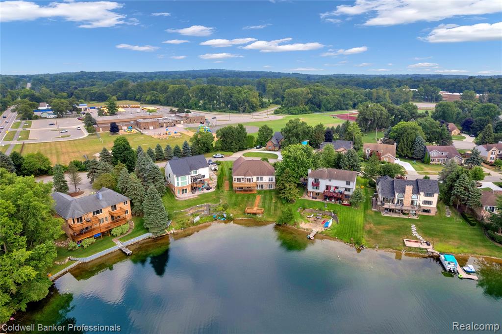 770 Lakes Edge Drive, Oxford, MI 48371 — Photo 42