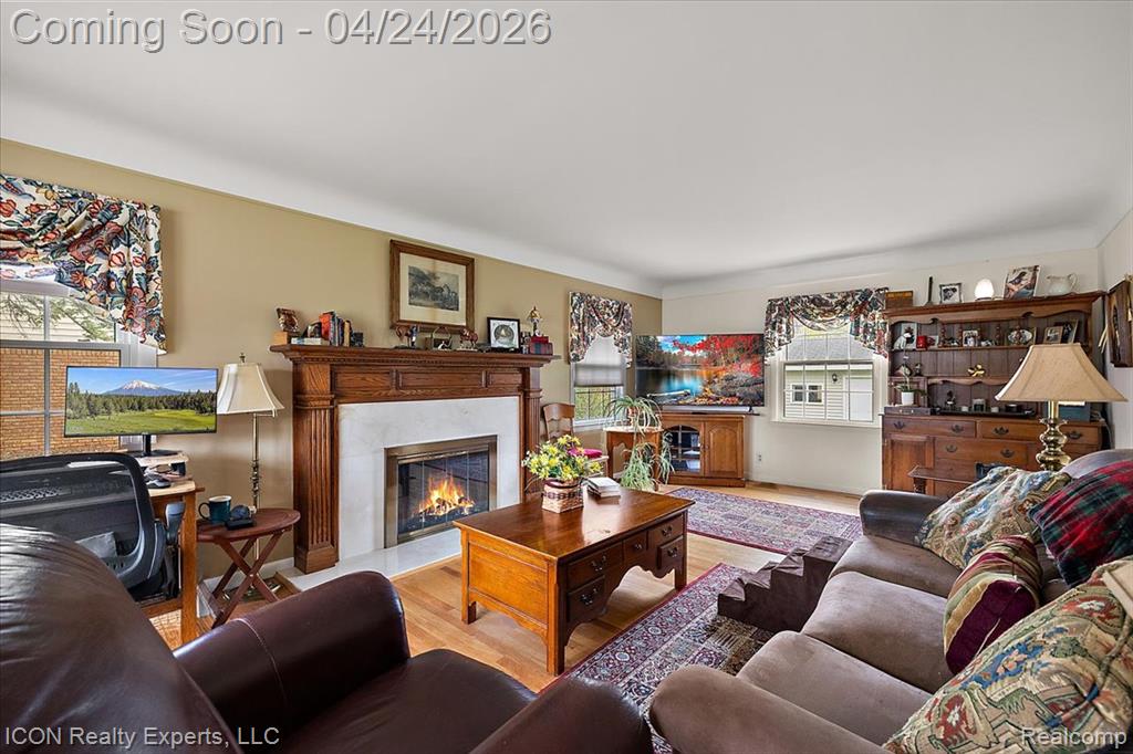 32347 Farmersville Road, Farmington, MI 48334 — Photo 31