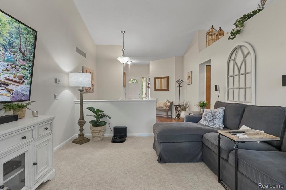 22230 Quail Run Circle, 1, South Lyon, MI 48178 — Photo 11