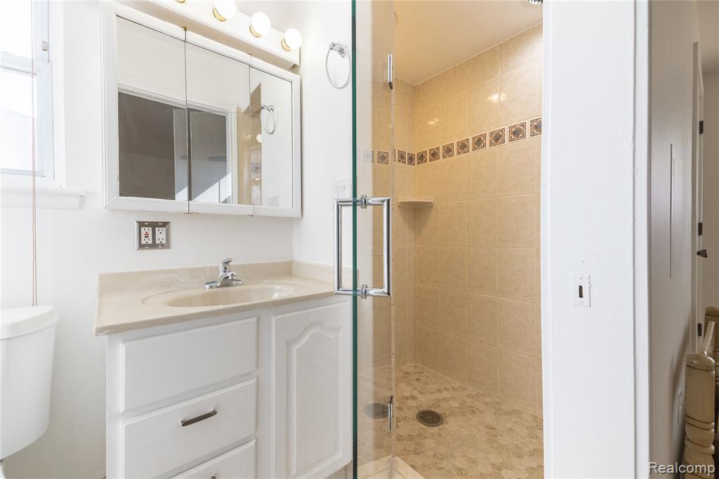 21918 Knudsen Drive, Grosse Ile, MI 48138 — Photo 22