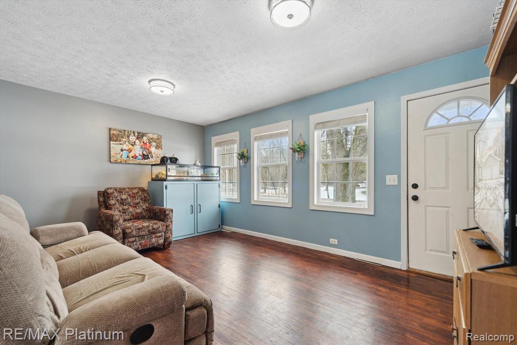 107 RUSSELL Street, Leslie, MI 49251 — Photo 9