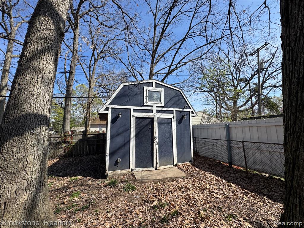 256 W Chicago Avenue, Pontiac, MI 48340 — Photo 24