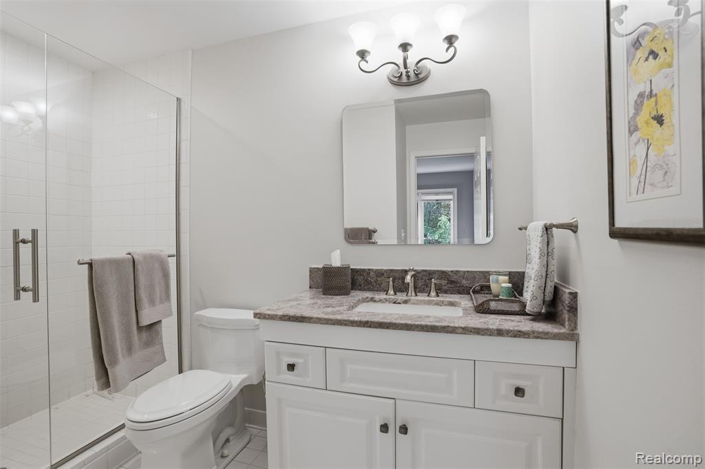 5483 Lake Ridge Drive, Brighton, MI 48116 — Photo 36