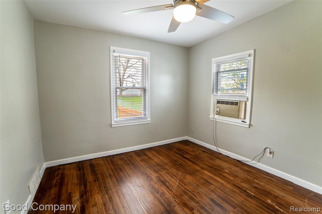 3991 Stolzenfeld Avenue, Warren, MI 48091 — Photo 11