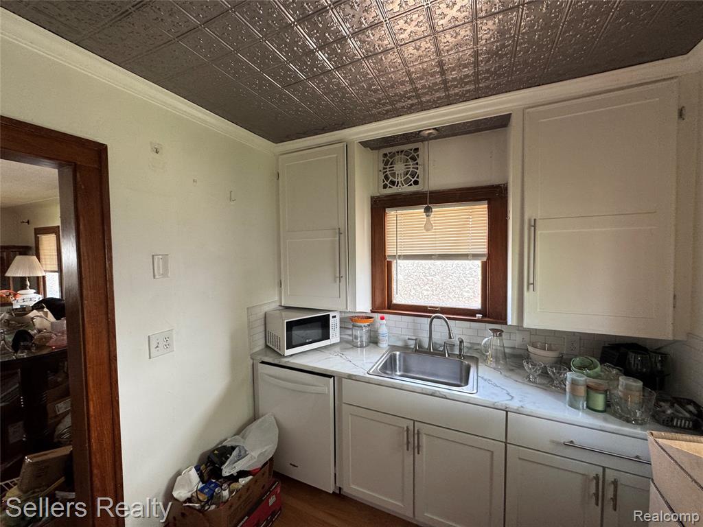 701 Saint Clair Avenue, Flint, MI 48504 — Photo 8