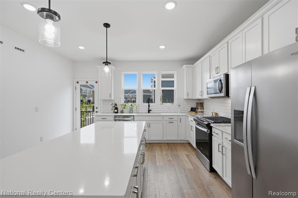 43034 Atwood Avenue, Novi, MI — Photo 10