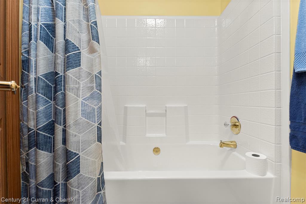 7455 Elliott Lane, Ypsilanti, MI 48197 — Photo 17