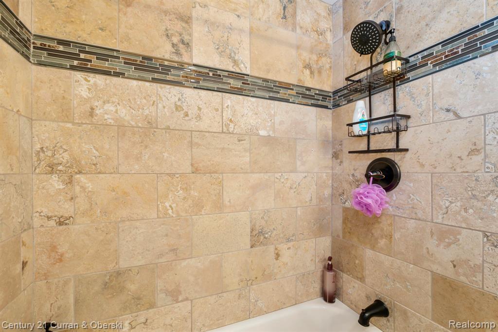 21412 Holmbury Road, Northville, MI 48167 — Photo 42