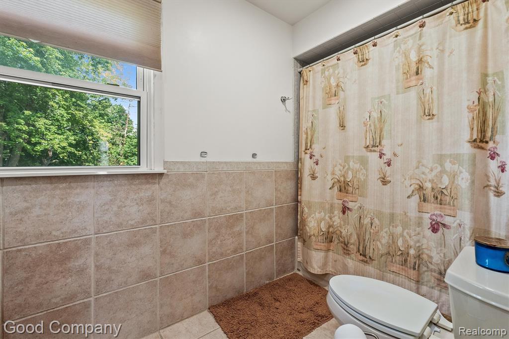 833 Cobblestone Drive, Rochester Hills, MI 48309 — Photo 19