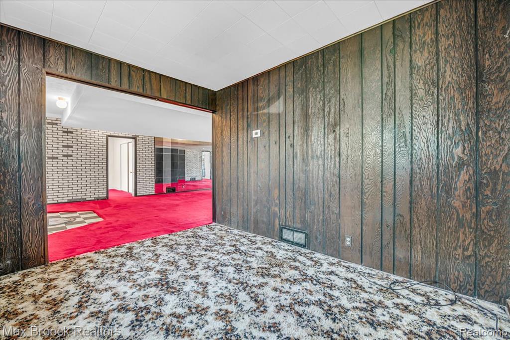 2840 Wall Street, Keego Harbor, MI 48320 — Photo 19