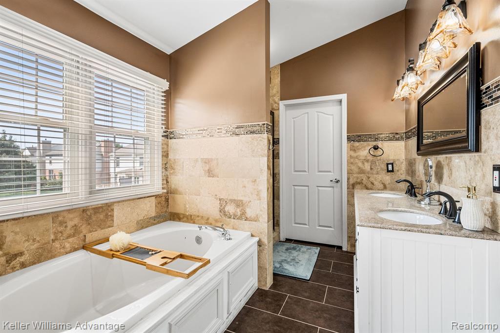 44708 FENWICK Drive, Canton, MI 48188 — Photo 21