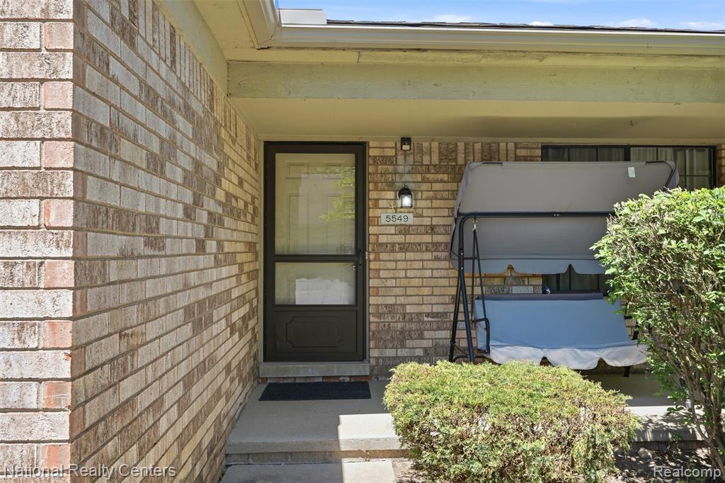 5549 Mansfield Avenue, Sterling Heights, MI 48310 — Photo 2
