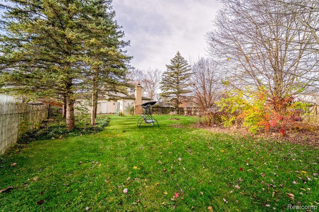 5809 HUNTINGTON Drive, Ypsilanti, MI 48197 — Photo 16