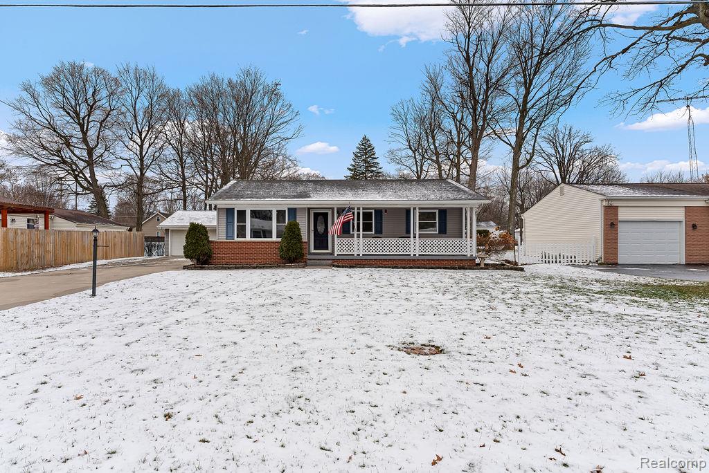 4277 Ashlawn Drive, Flint, MI 48507 — Photo 2