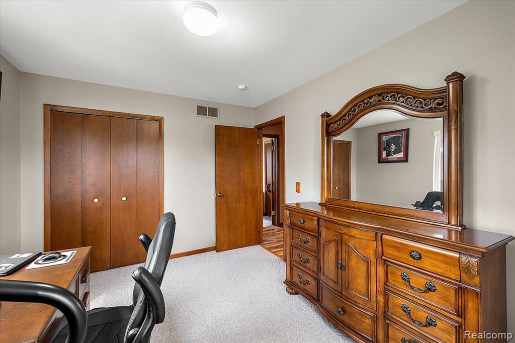 490 Glenn Court, Lake Orion, MI 48362 — Photo 28
