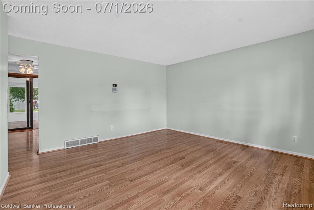5410 Mancelona Drive, Grand Blanc, MI 48439 — Photo 3