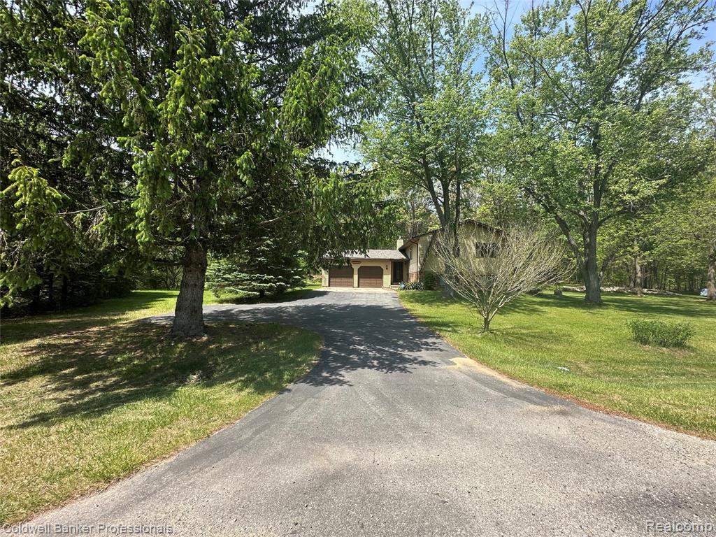5398 Linger Lane, Lapeer, MI 48446 — Photo 28