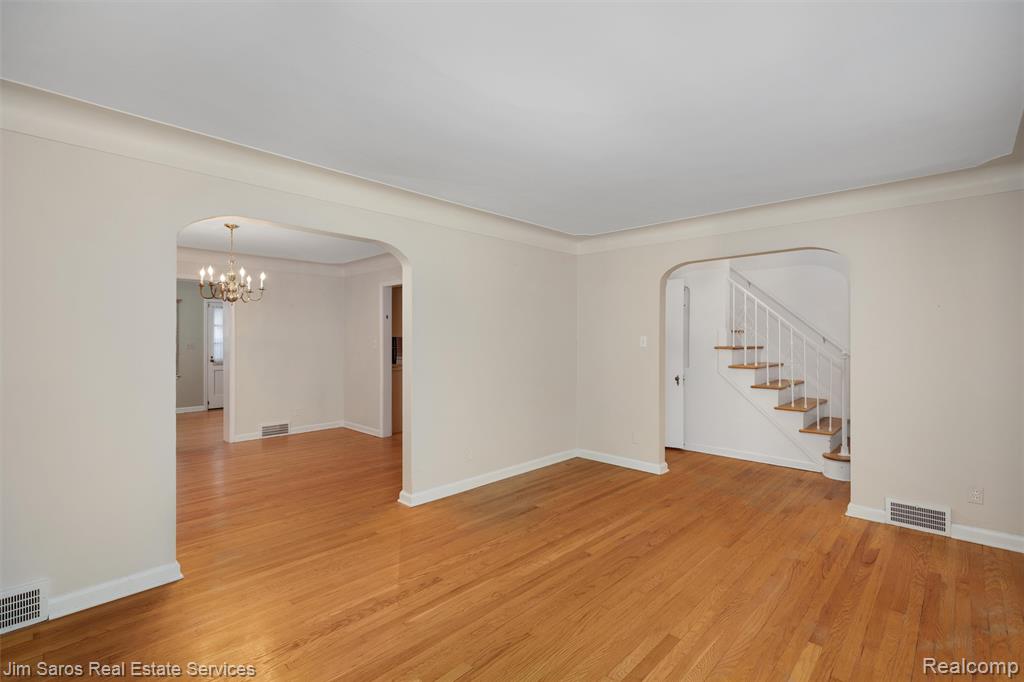 1328 Lakepointe Street, Grosse Pointe Park, MI 48230 — Photo 6