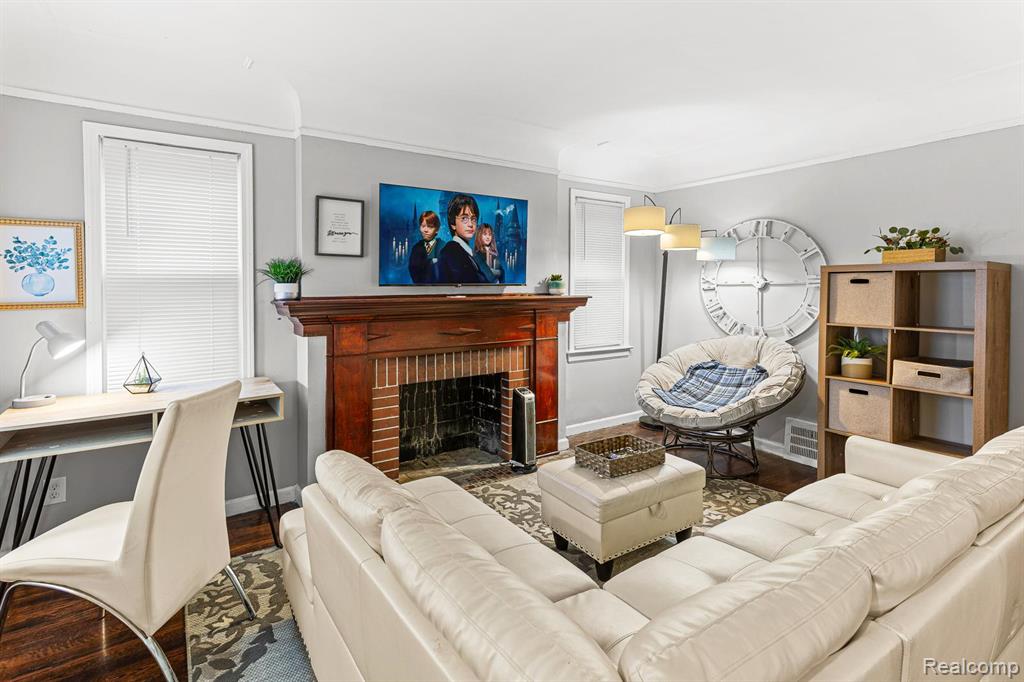 9500 Lakepointe Street, Detroit, MI 48224 — Photo 2