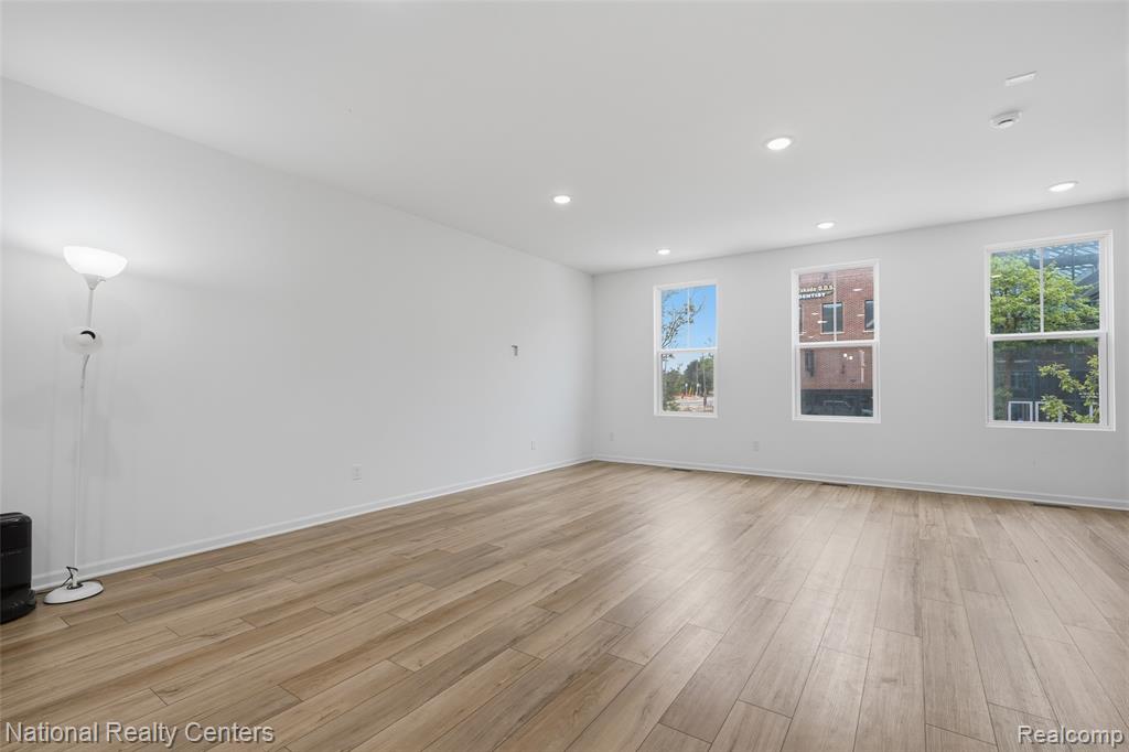 43034 Atwood Avenue, Novi, MI — Photo 9